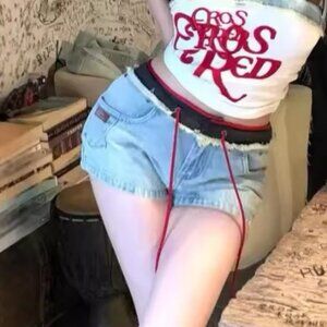 shorts with waistband and drawstrings